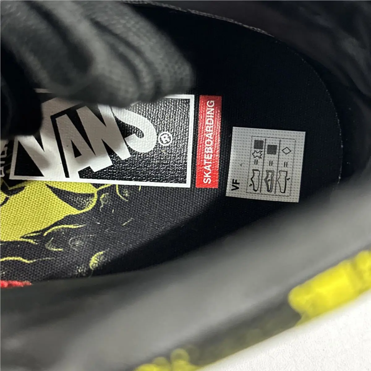 Vans shoes - Vans Sk8 Hi - (Spongebob) Gigliotti Black/Yellow 10
