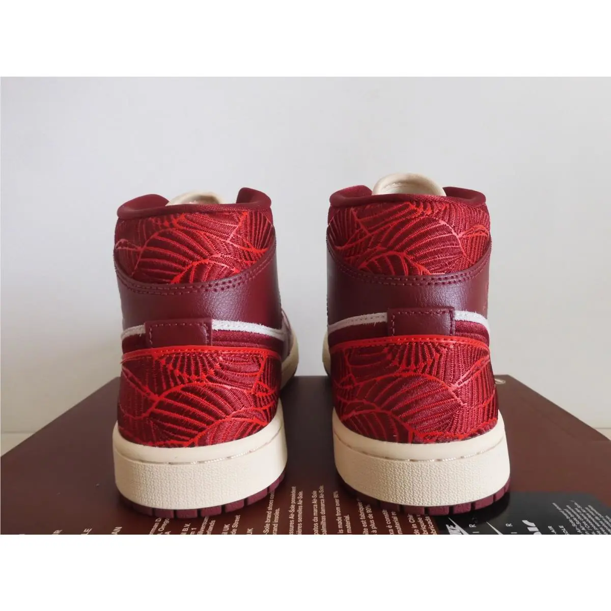 Nike shoes - Air Jordan 1 Mid - Air Mid - DZ2820-601 - Red 3