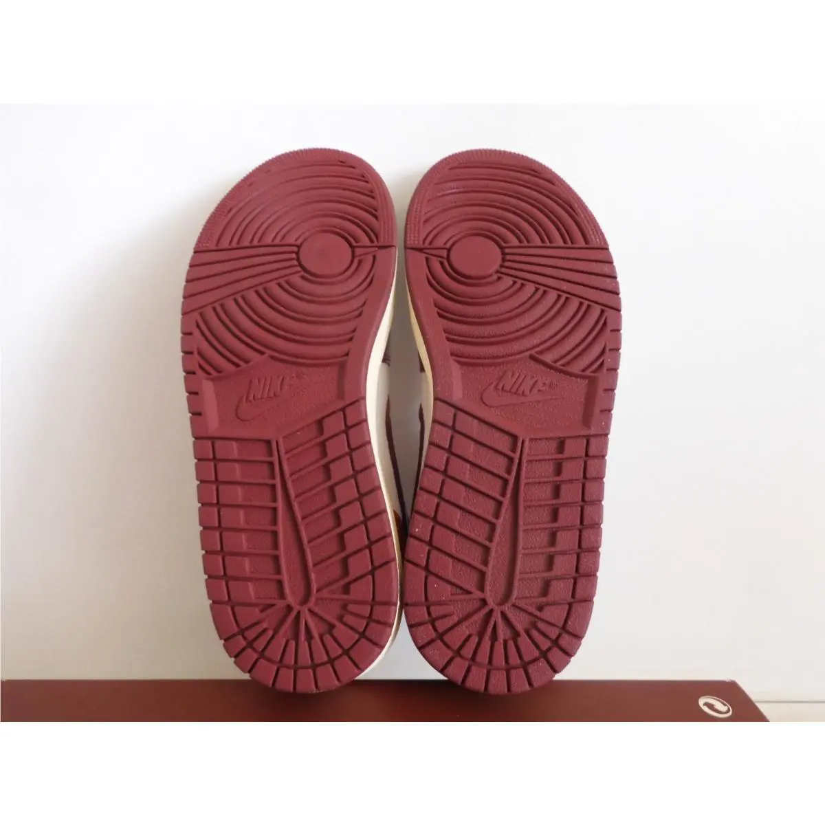 Nike shoes - Air Jordan 1 Mid - Air Mid - DZ2820-601 - Red 5