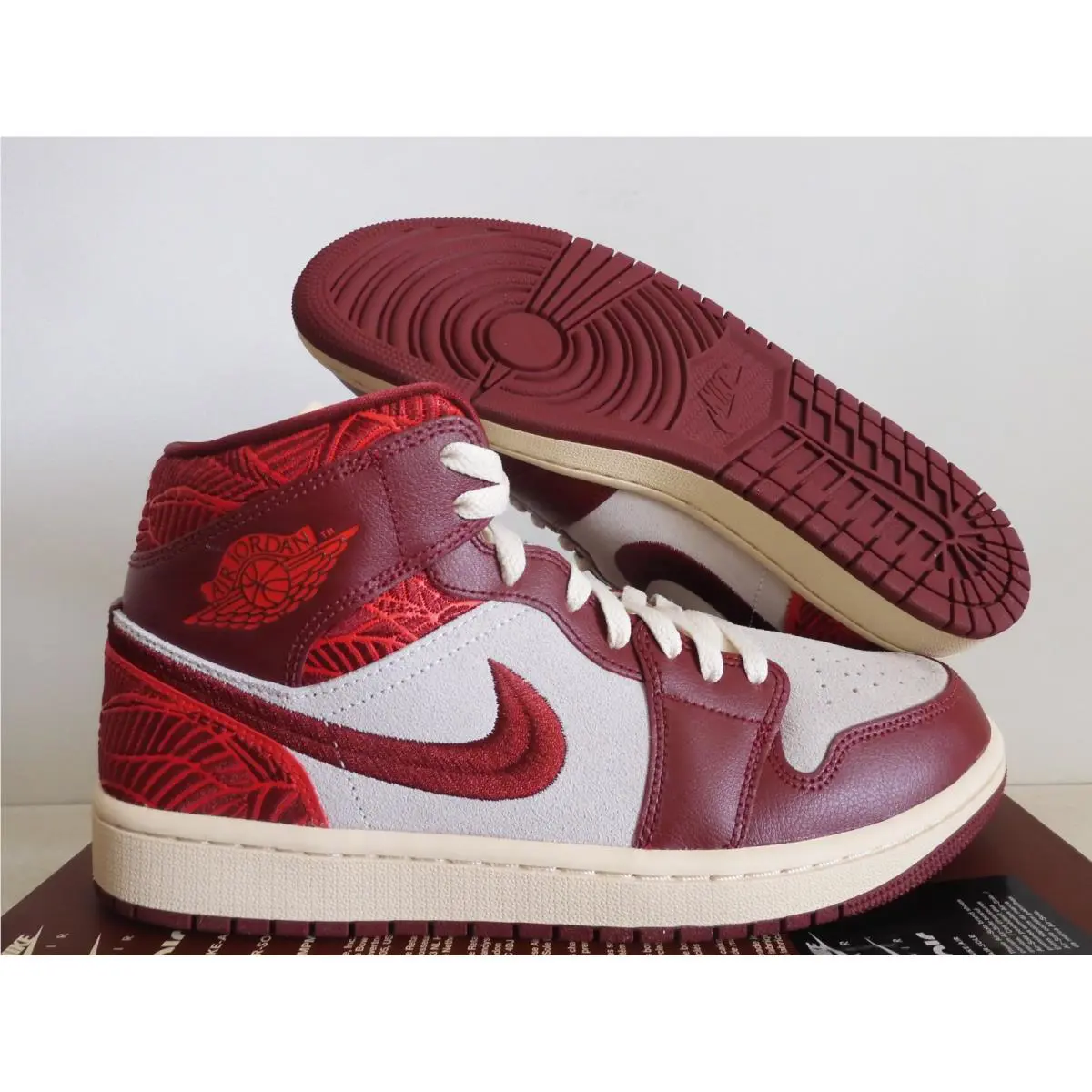 Nike shoes - Air Jordan 1 Mid - Air Mid - DZ2820-601 - Red 15