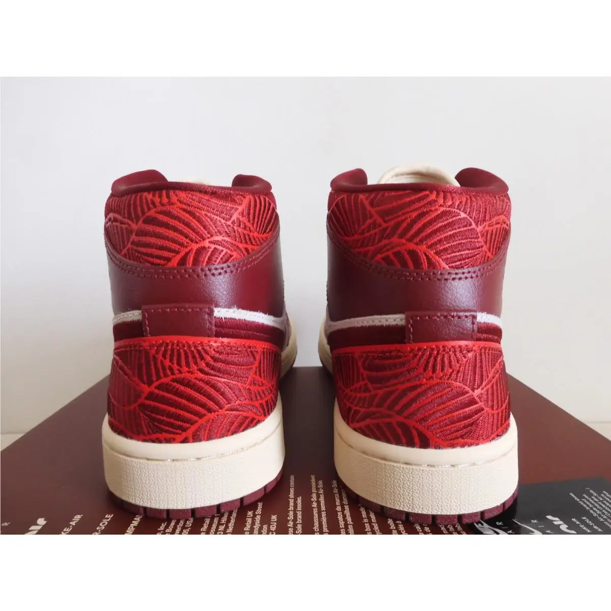 Nike shoes - Air Jordan 1 Mid - Air Mid - DZ2820-601 - Red 19