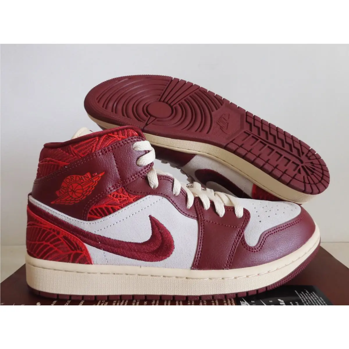 Nike shoes - Air Jordan 1 Mid - Air Mid - DZ2820-601 - Red 23