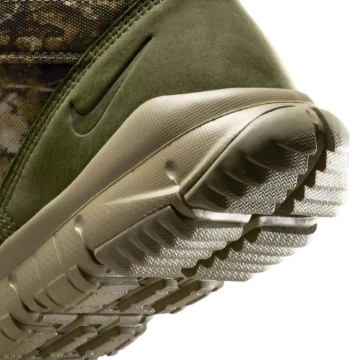 Nike shoes - Nike SFB 6