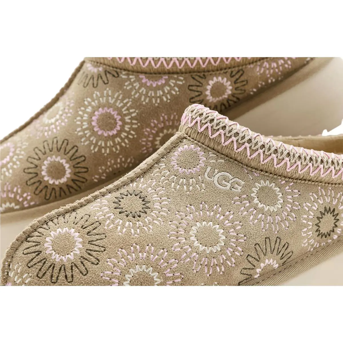 UGG shoes - Mustard Seed 4