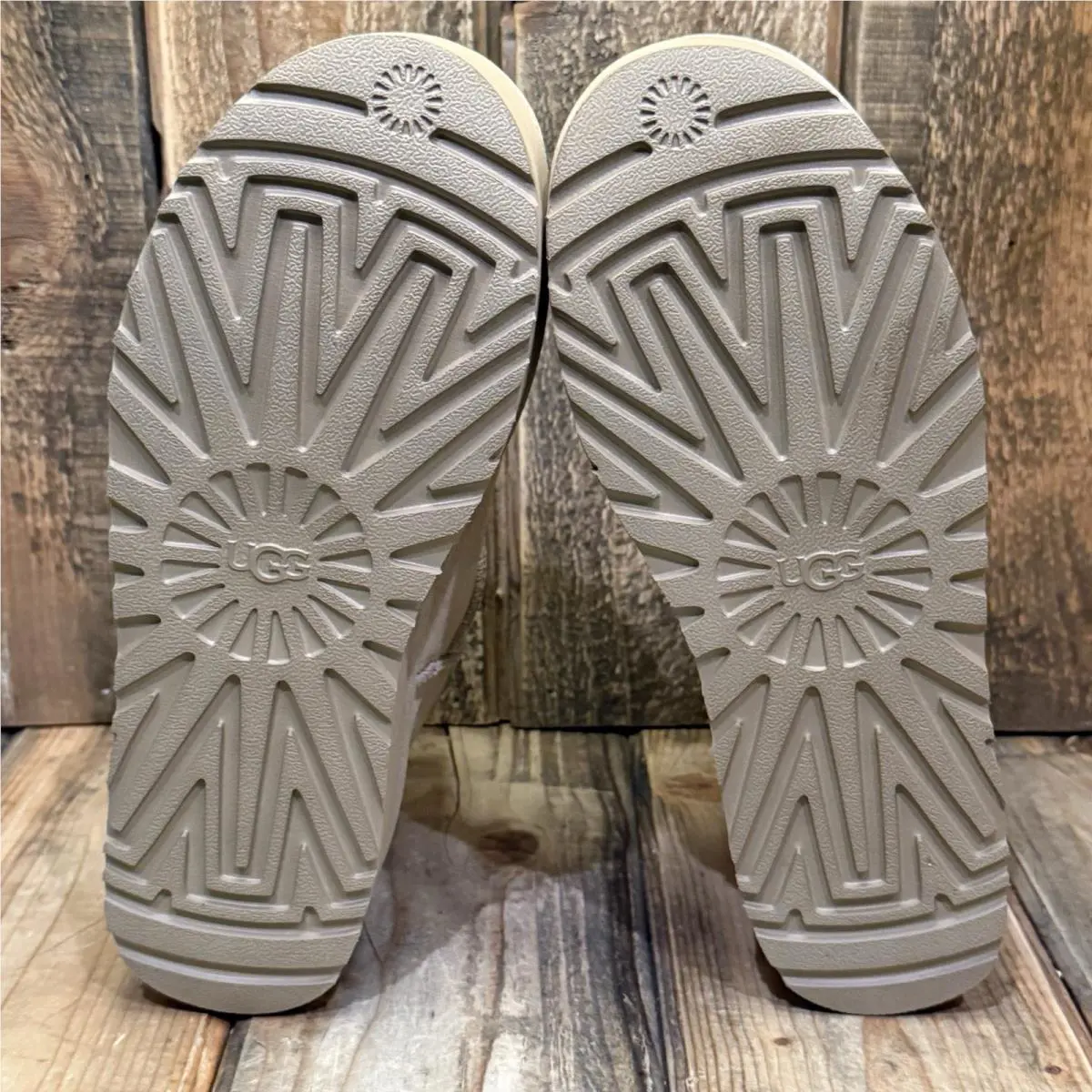 UGG shoes - Classic Ultra Mini Platform - Classic Ultra Mini Platform - 1135092 - Beige (UPC: 195719883485) 6