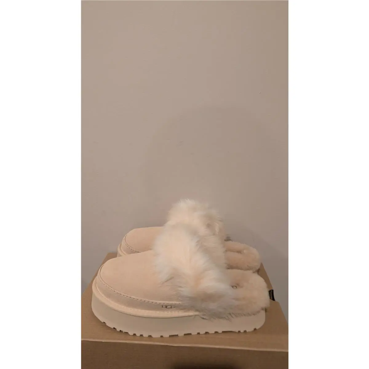 UGG shoes - sandcastle 0