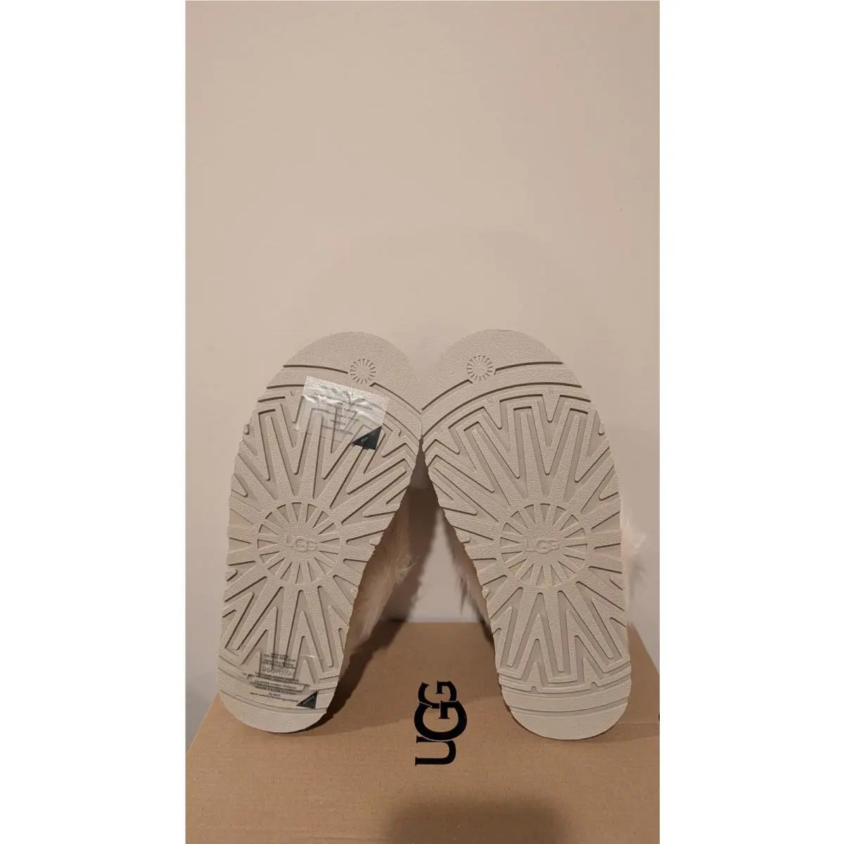 UGG shoes - sandcastle 3