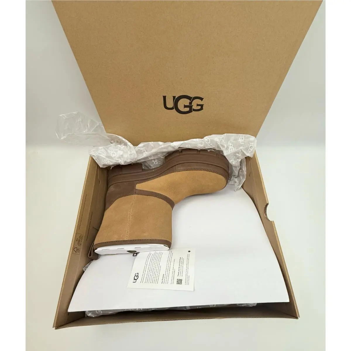 UGG shoes - Chestnut (UPC: 197634331270) 0