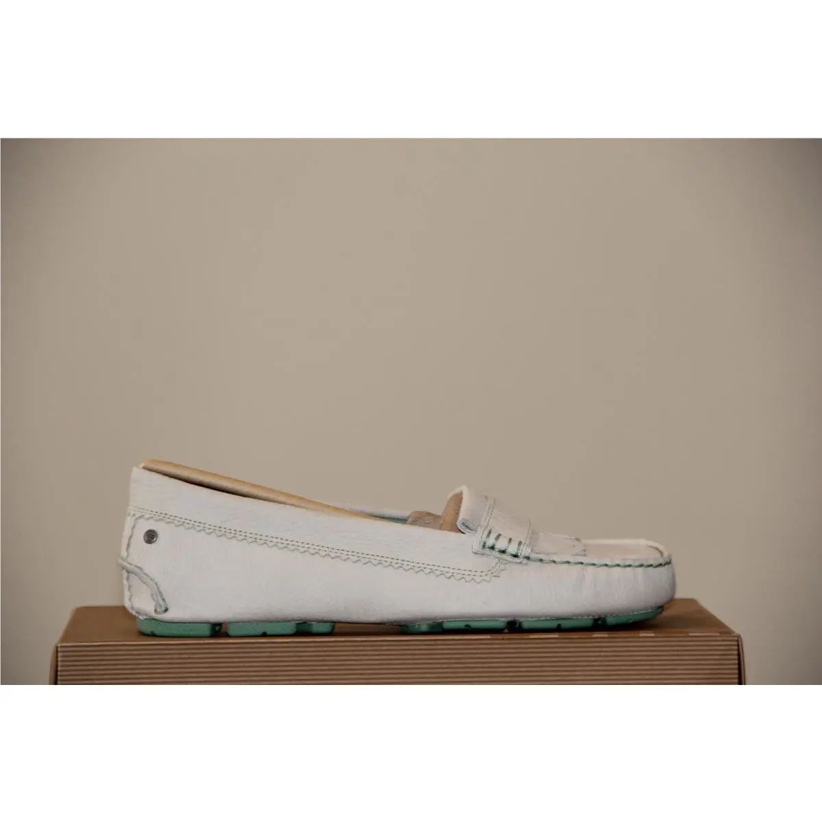 UGG shoes - Ivory (UPC: 889830912635) 3