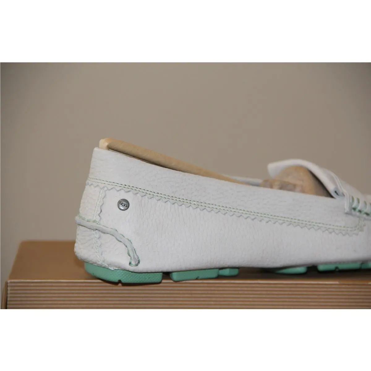 UGG shoes - Ivory (UPC: 889830912635) 4