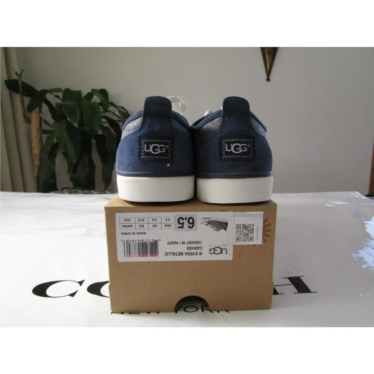 UGG shoes - Navy (UPC: 887278478706) 0
