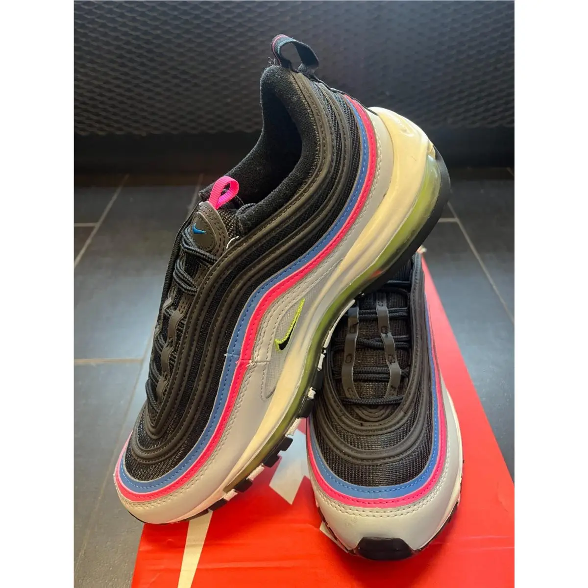 DZ4392-001 Size 7.5 - Final Nike Air Max 97 Black Neon Men