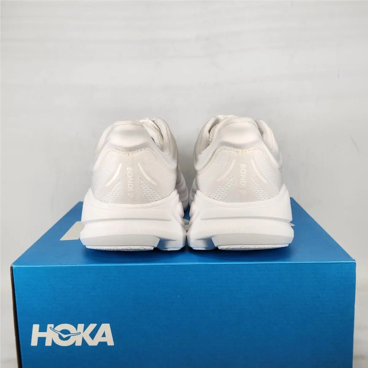 Hoka shoes - Hoka One One Bondi 7 - 1162014 - White 2