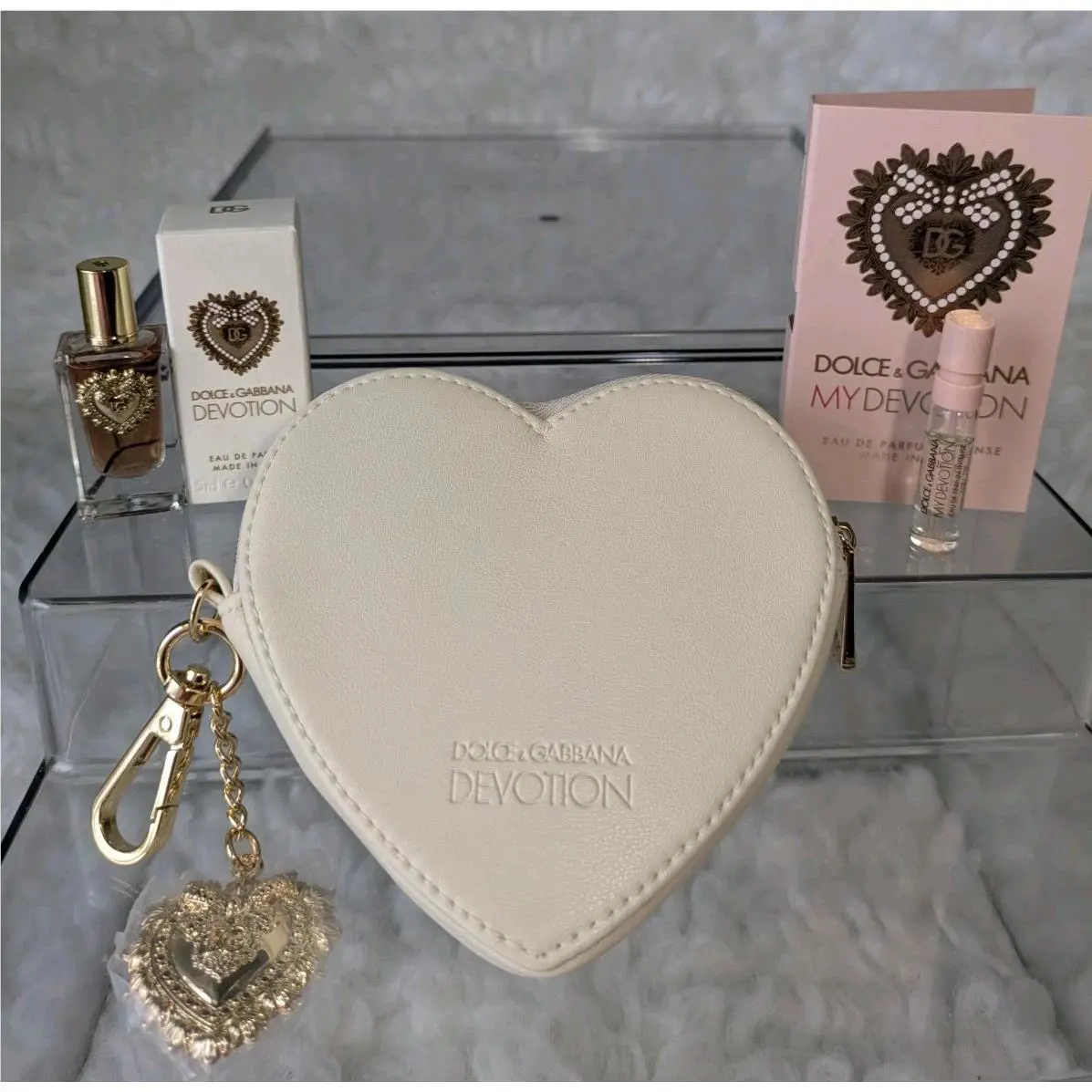 D G Dolce Gabbana Devotion Heart Pouch Gold Chain + Mini Perfume + Trial Spray