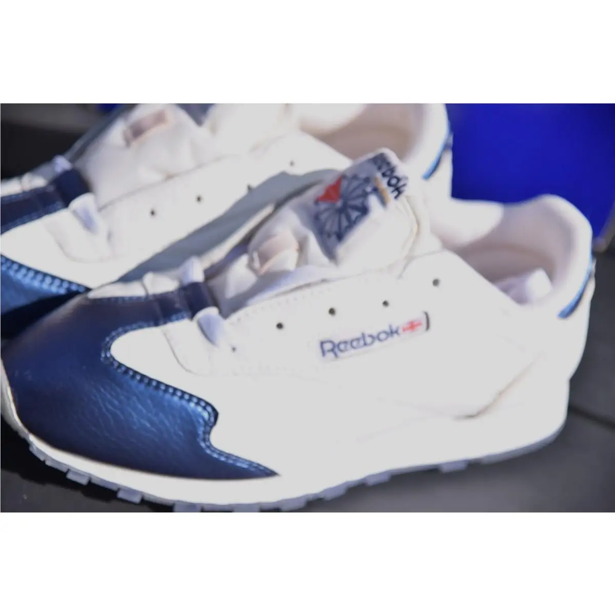 Reebok Women`s Classic Leather White w/ Navy Toe Cap Reebok 4.5