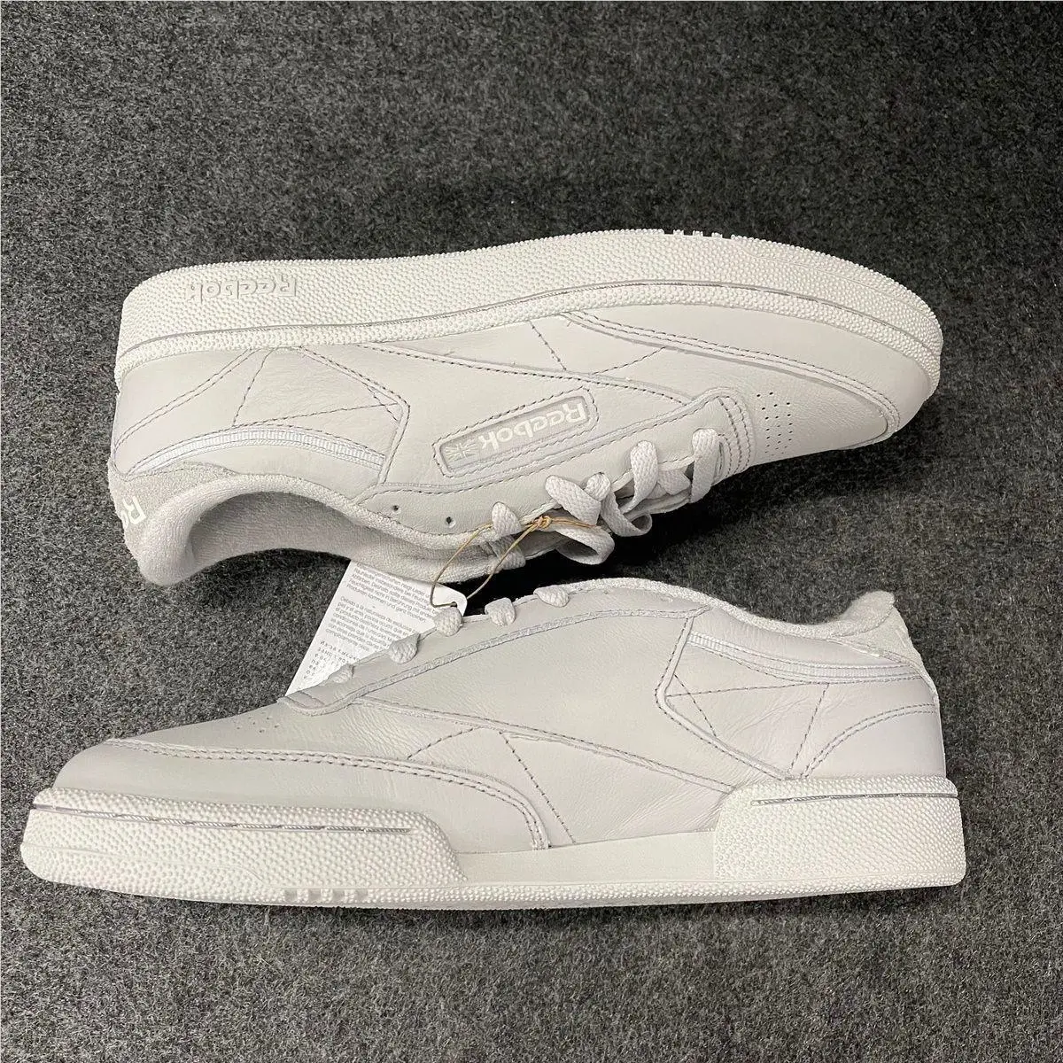 Reebok shoes - VS182680 - vs-182680 - Gray (UPC: 197323850754) 0