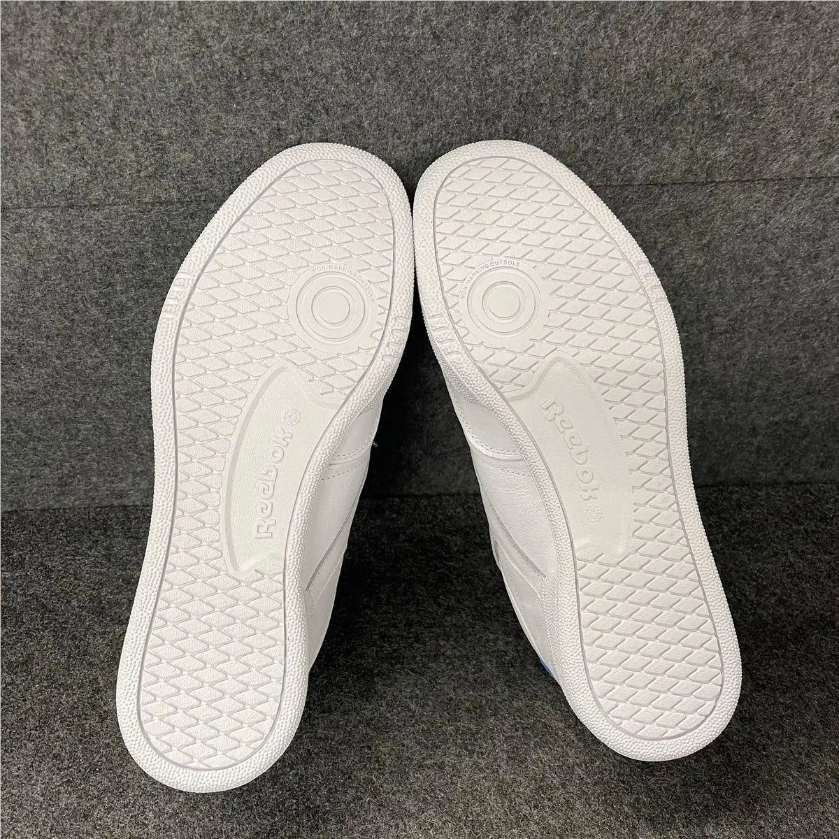 Reebok shoes - VS182672 - vs-182672 - White (UPC: 197323850624) 4