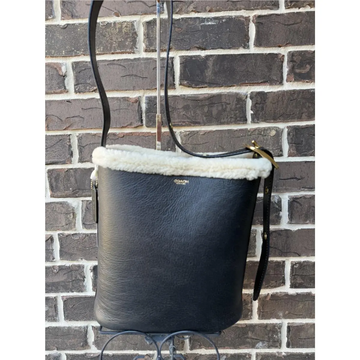 Coach Bleecker Bucket Med w Pouch Shearling Black Natural CCC28