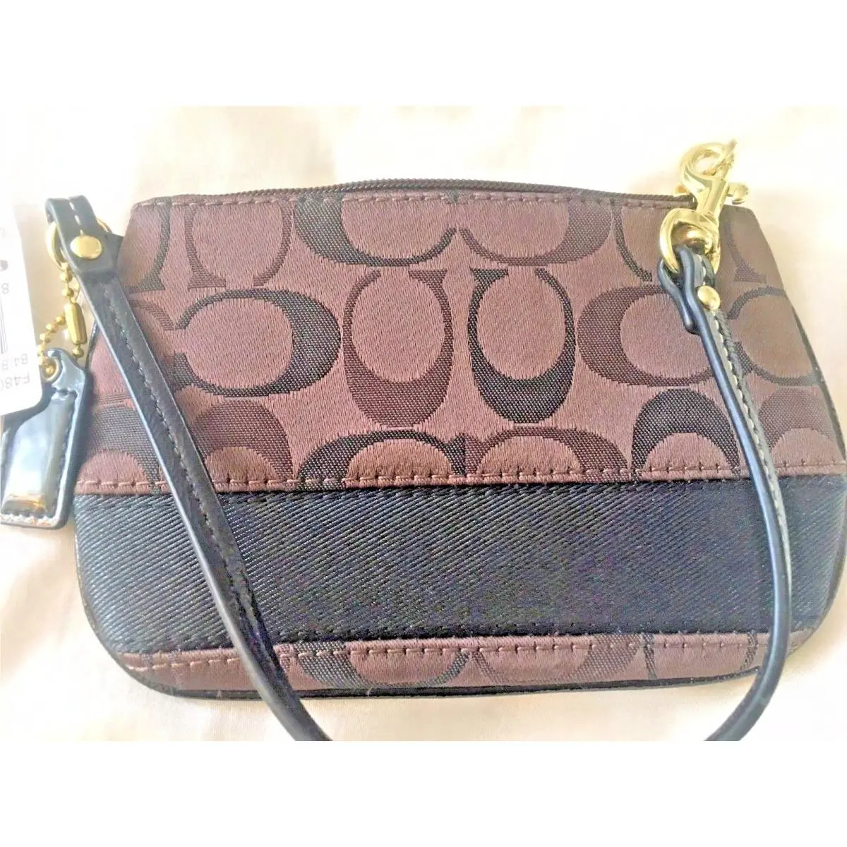 w/ Tag Coach Signature Brown Wristlet 48097