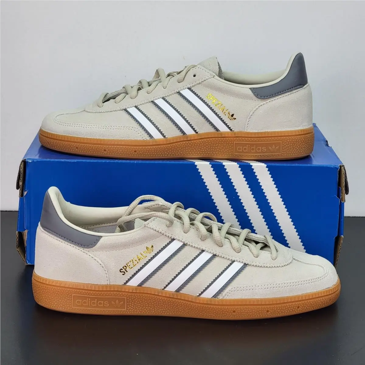 Adidas Handball Spezial Men`s Size 9 Athletic Shoes Tan Gray Footwear Sneakers
