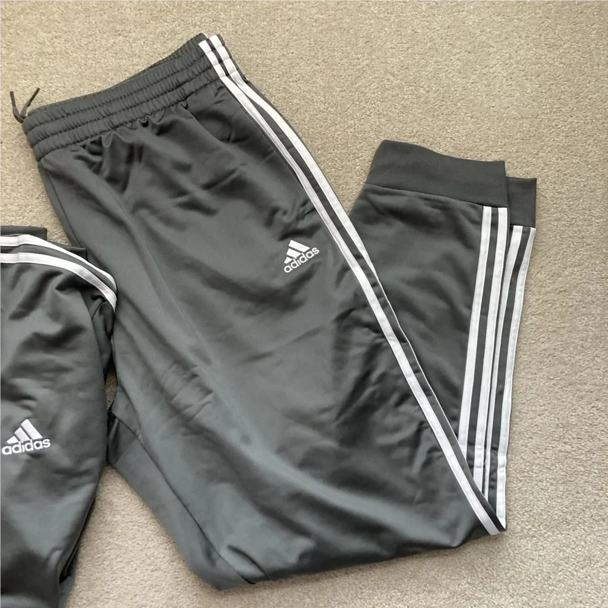 Adidas clothing - Gray 0