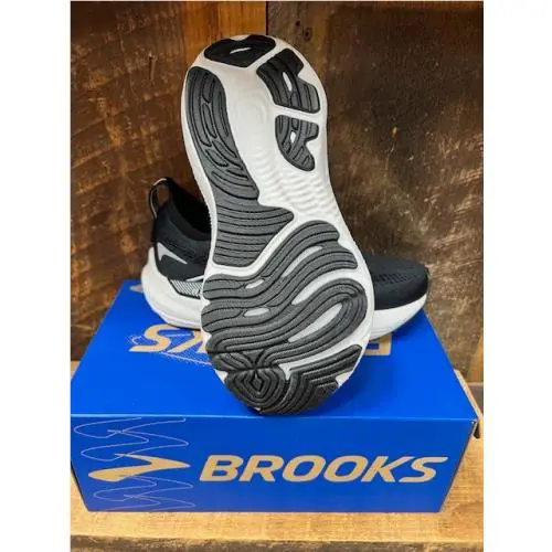 Brooks shoes - Brooks Glycerin GTS 22 - Glycerin GTS - White 4