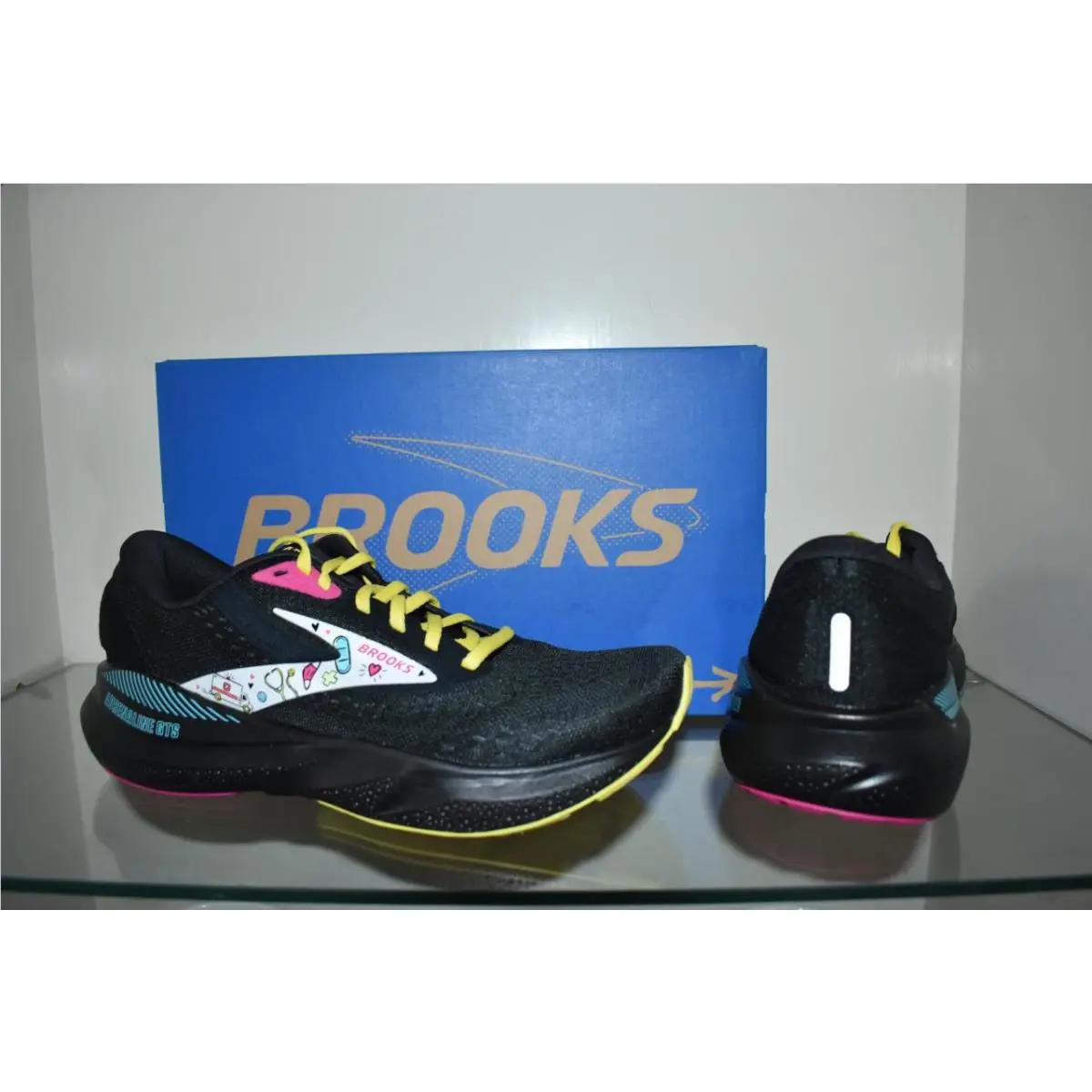 Brooks shoes - Brooks Adrenaline GTS 24 - Adrenaline GTS - 120426 1B 084 - Black 1
