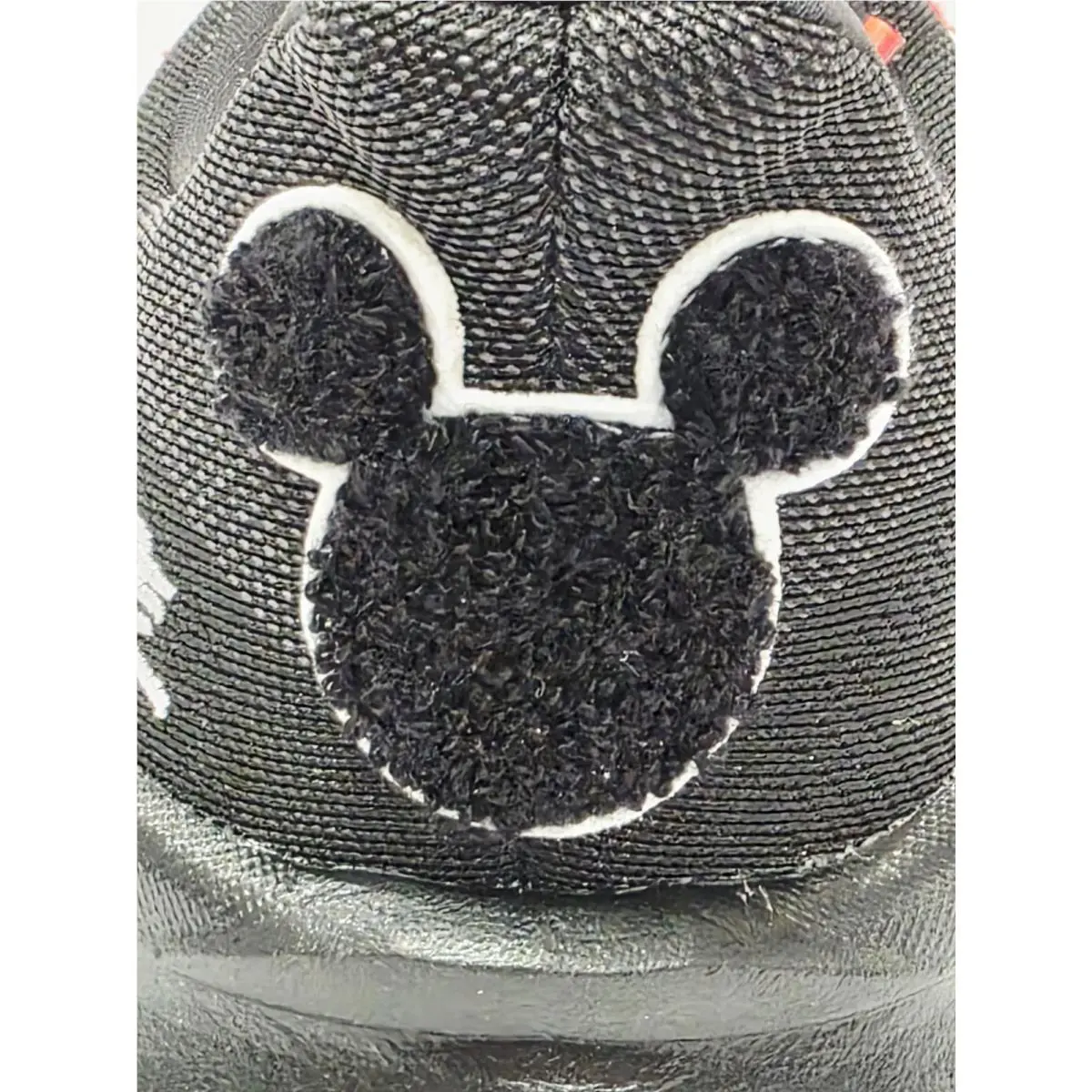 Brooks shoes - Brooks Ghost 17 MICKEY MOUSE RunDisney 2026 - Black/White/Red (UPC: 195394831382) 13