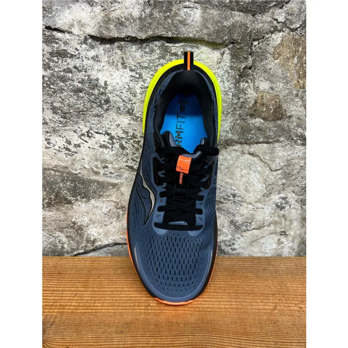Saucony shoes - Guide 18 - Guide - S20998-99 - Shadow 0