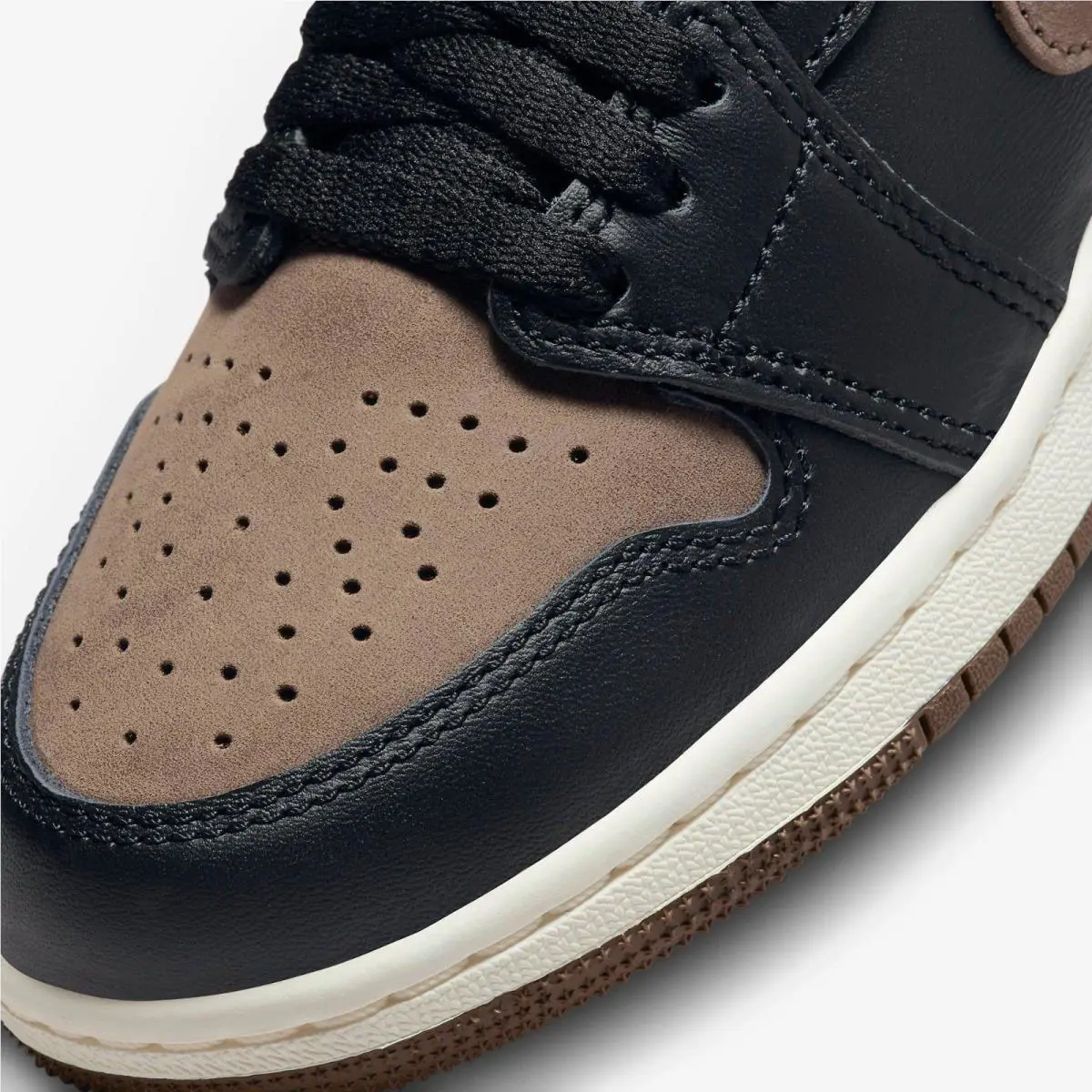 Nike shoes - Nike Air Jordan 1 Retro High OG FD1437-020 - FD1437-020 - Brown 4