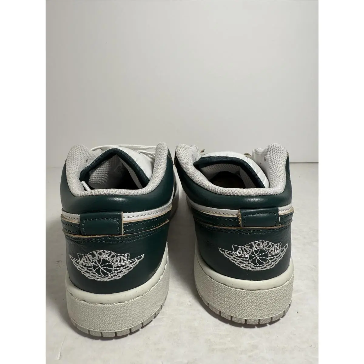 Nike shoes - Air Jordan 1 Low SE - Green 3