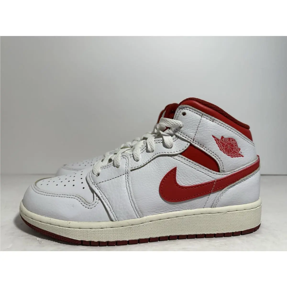 Nike shoes - White 2