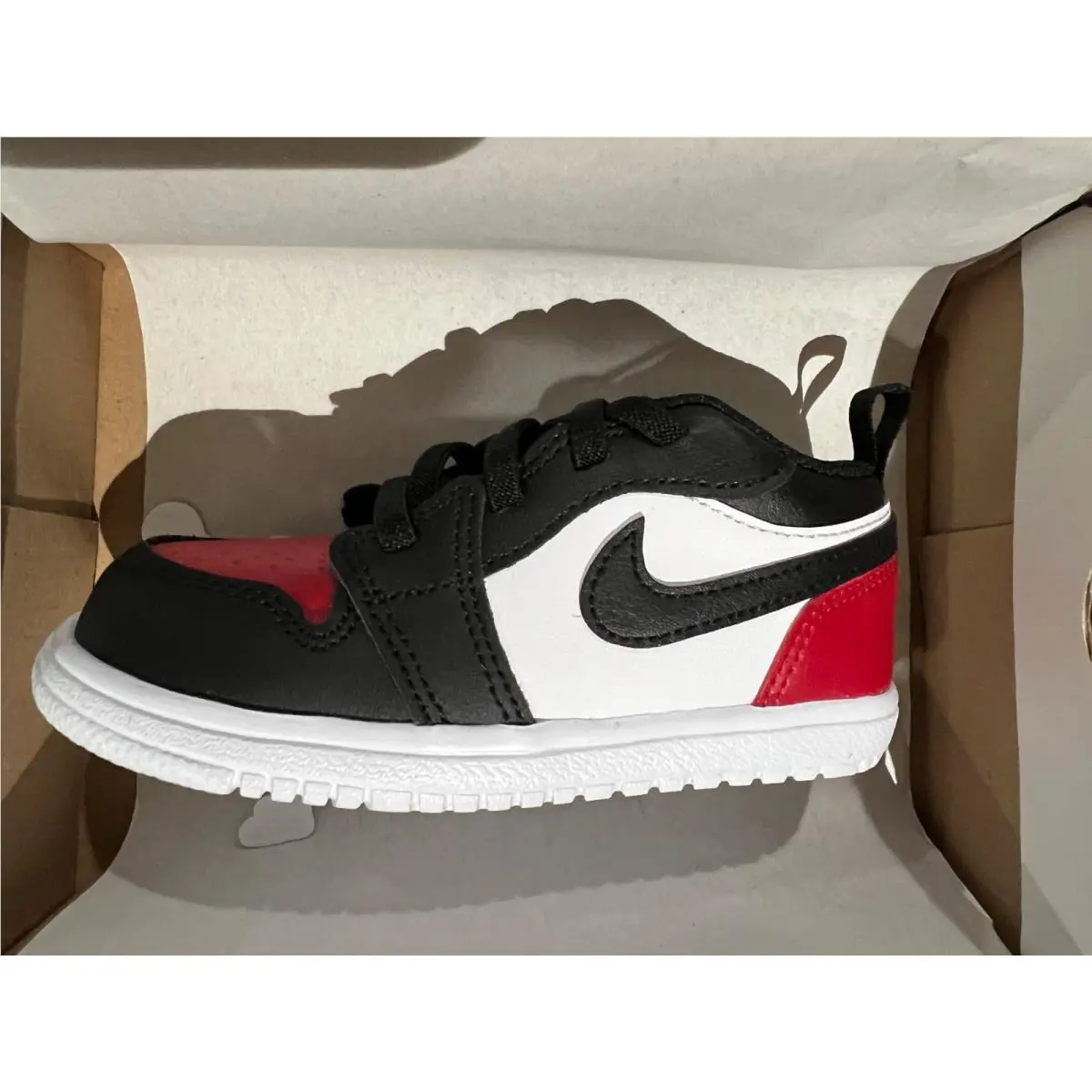 Nike shoes - White/Black Varsity Red 3