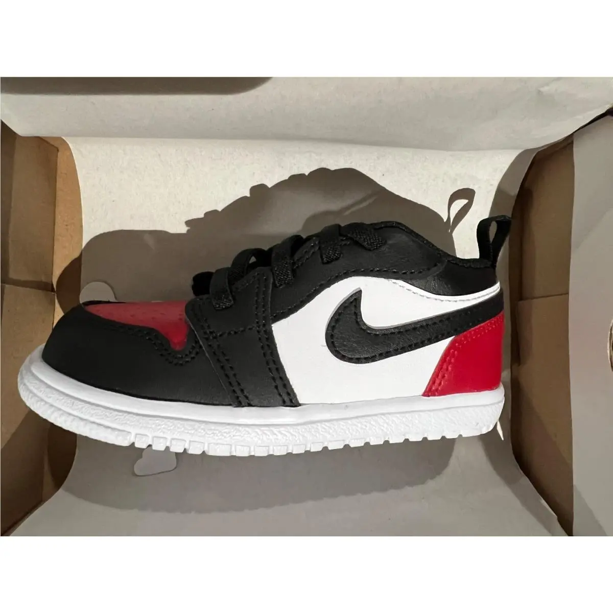 Nike shoes - White/Black Varsity Red 10