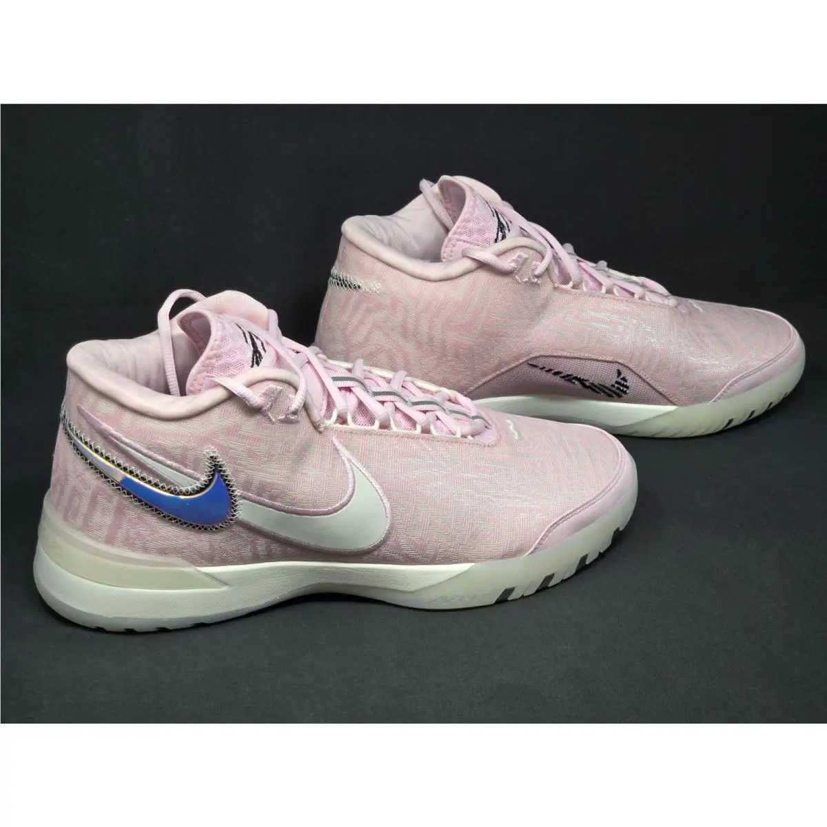 Nike shoes - Nike Zoom LeBron - Zoom LeBron - HF0712-602 - Pink 2