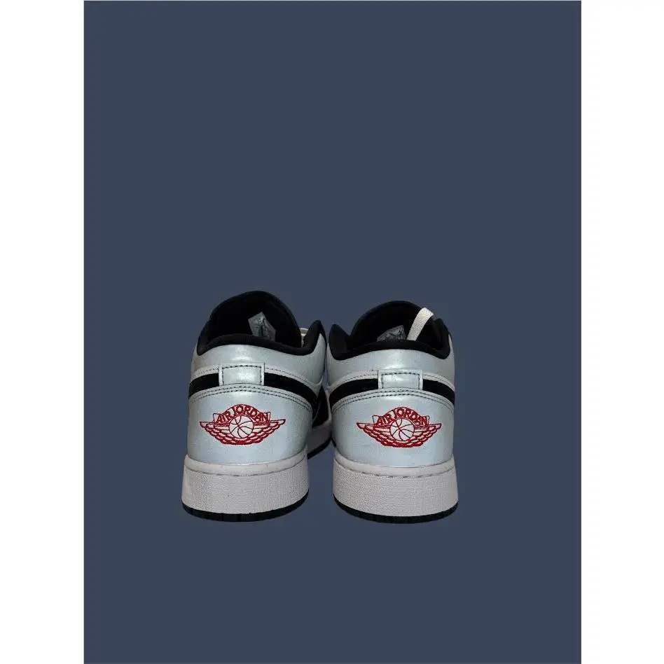 Nike shoes - Youth Air Jordan 1 Low SE White Fire Red GS HF3188-106 0