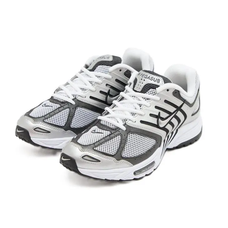 Nike shoes - Metallic Silver/White/Black 9