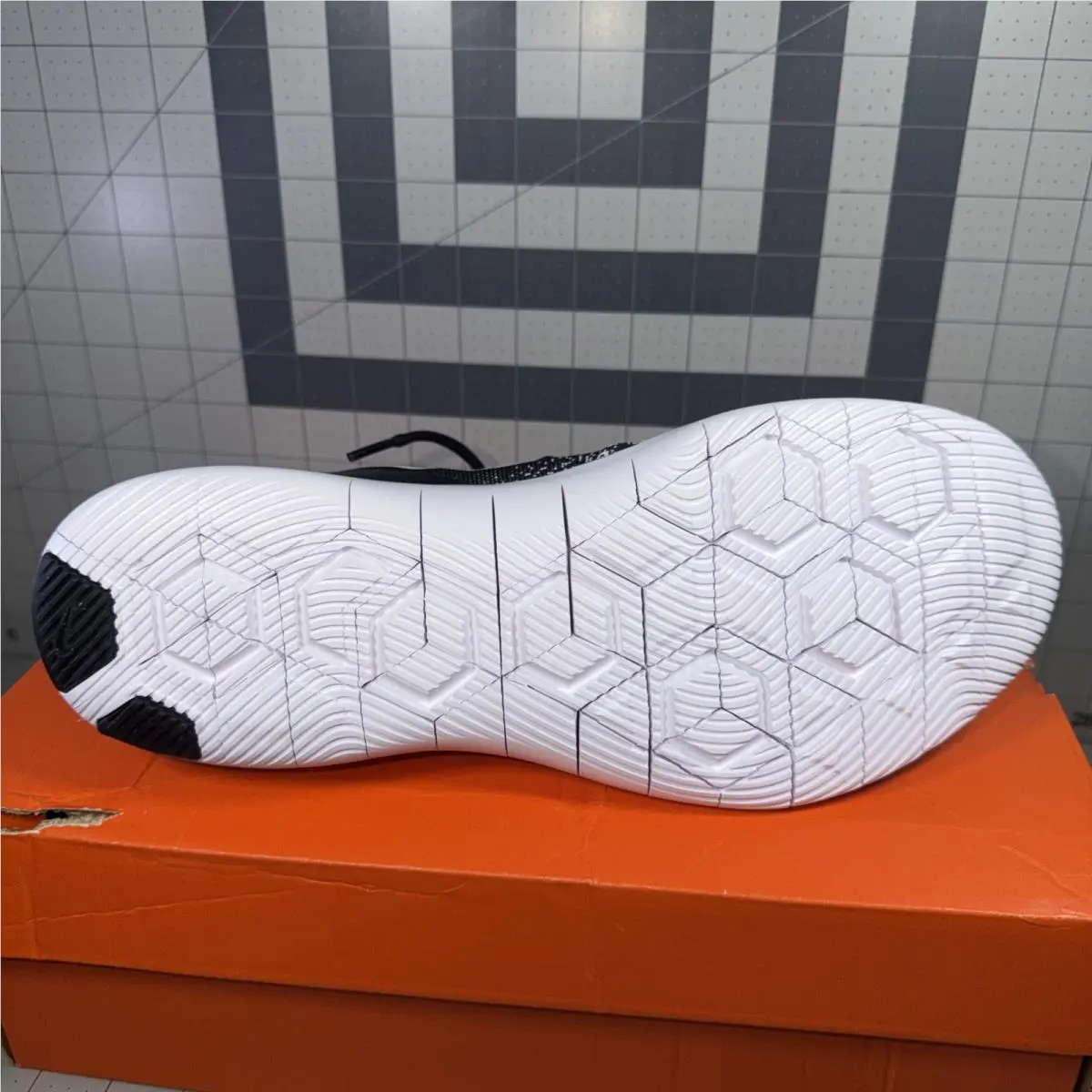 Nike shoes - Nike Flex Contact - Flex Contact - 908983-001 - White 17