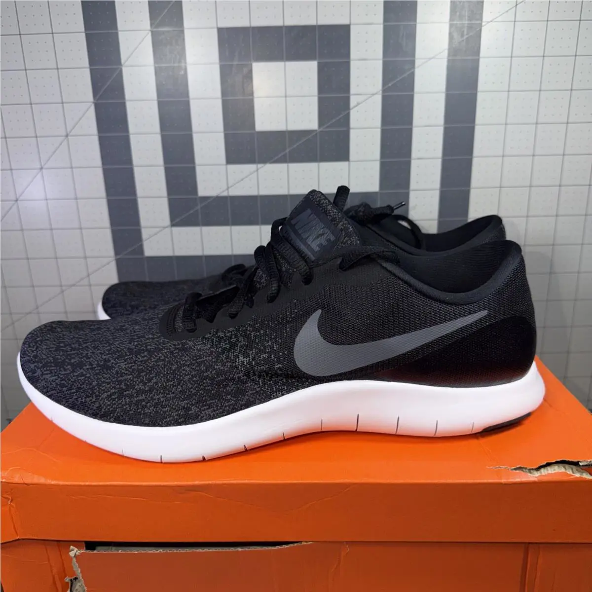 Nike shoes - Nike Flex Run - Flex Run - Gray 4