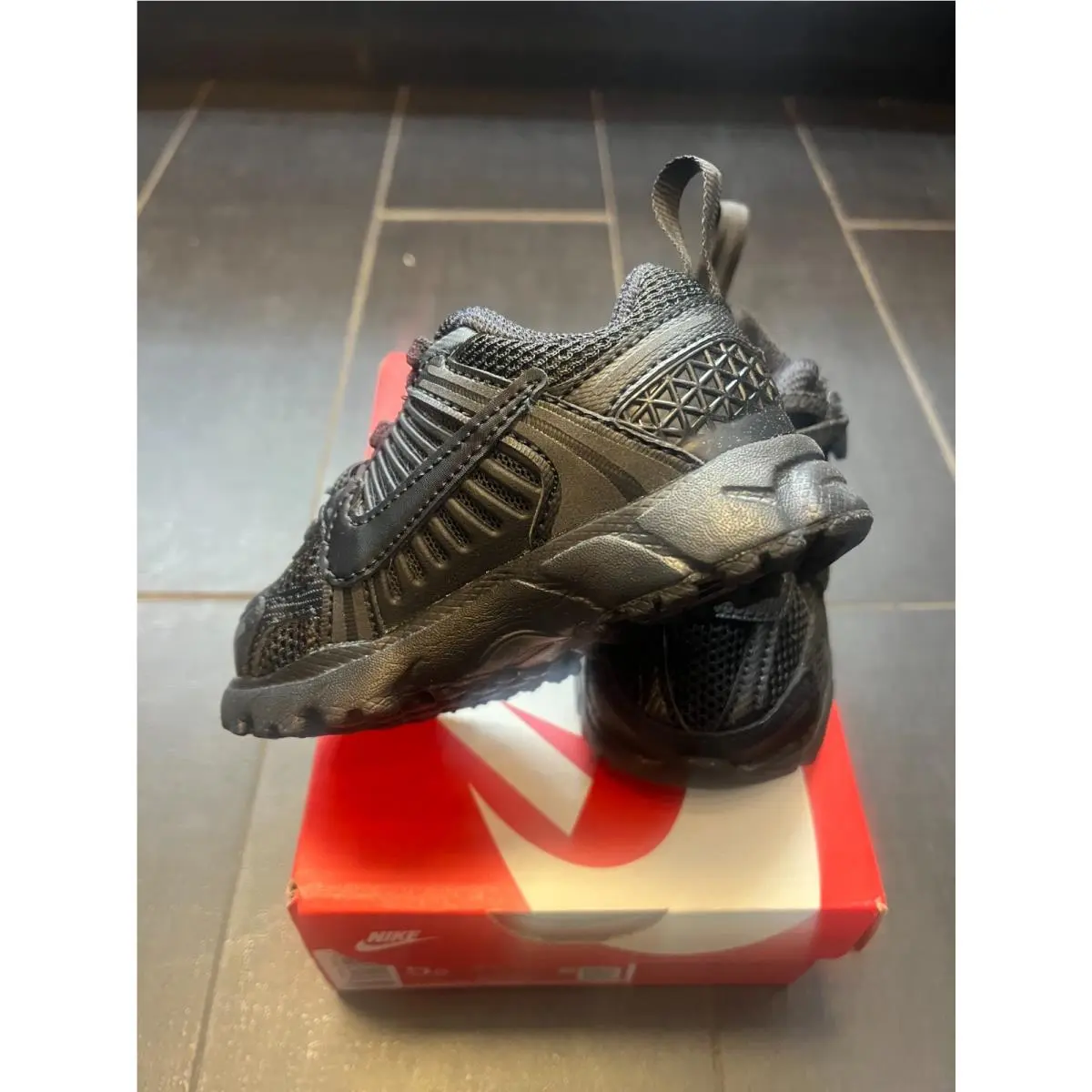 Nike shoes - Black 2
