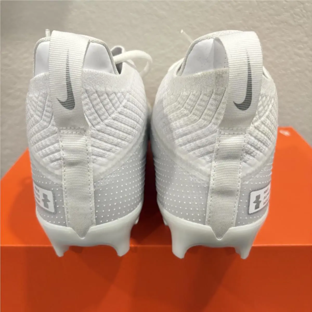Nike shoes - White 3