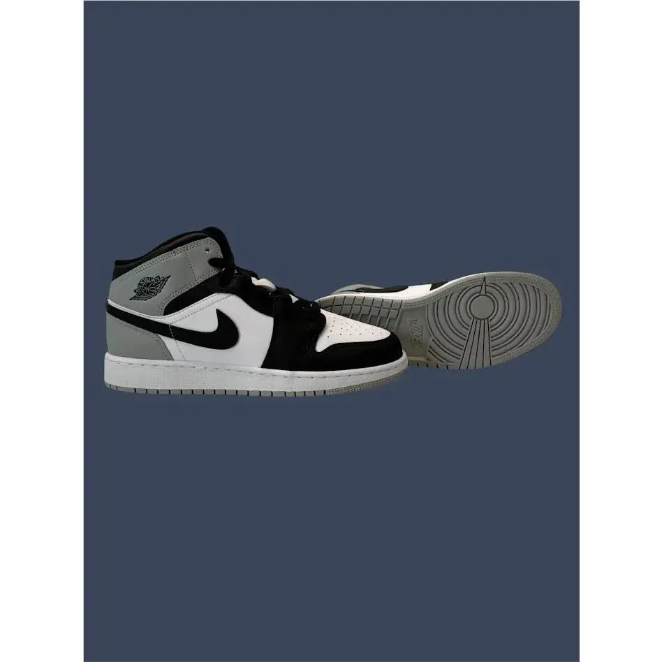 Nike shoes - Youth Air Jordan 1 Mid White Black Smoke Grey GS DQ8423-101 3