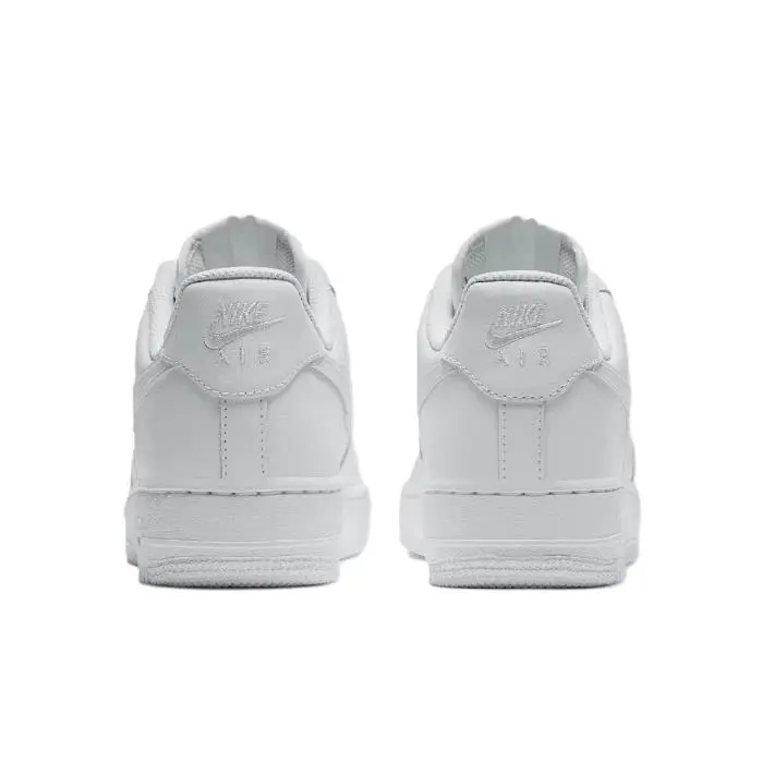 Nike shoes - White 4