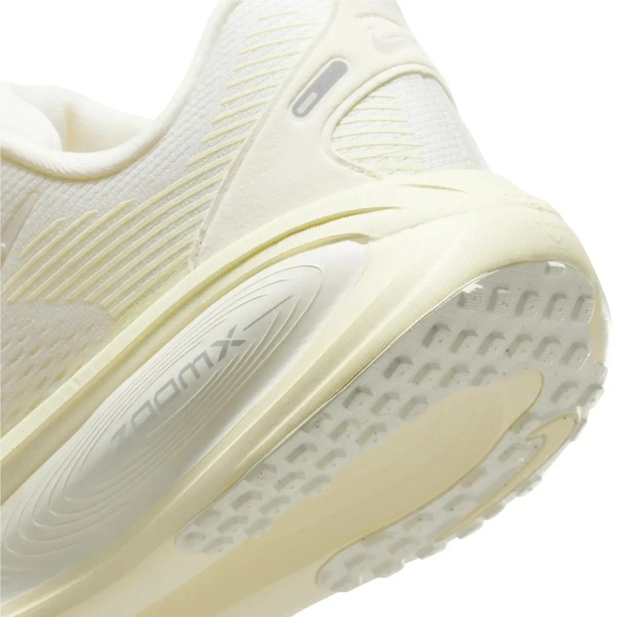 Nike shoes - Nike Vomero 18 - Vomero - HM6804-110 - Beige 14