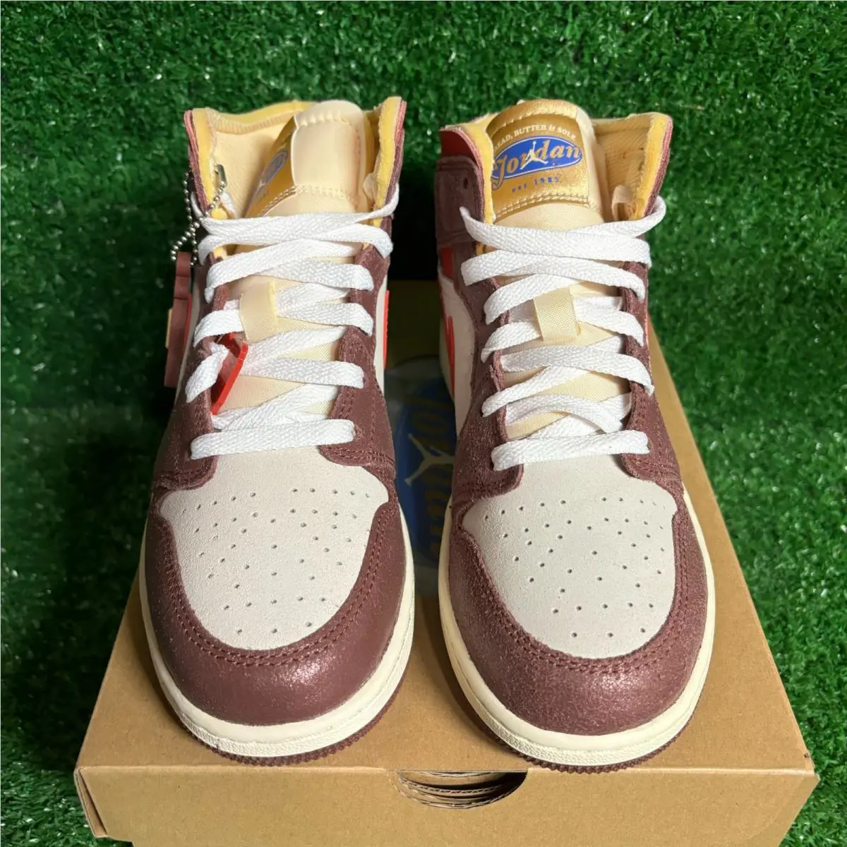 Nike shoes - Air Jordan 1 Mid SE - Pink 0