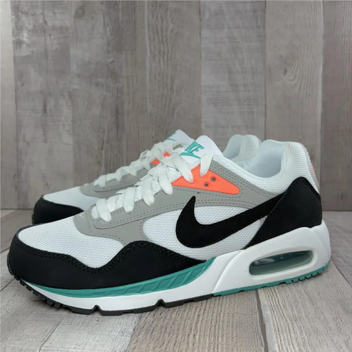 Nike Air Max Correlate Women`s Size 8.5 Running Shoes Athletic Sneakers White