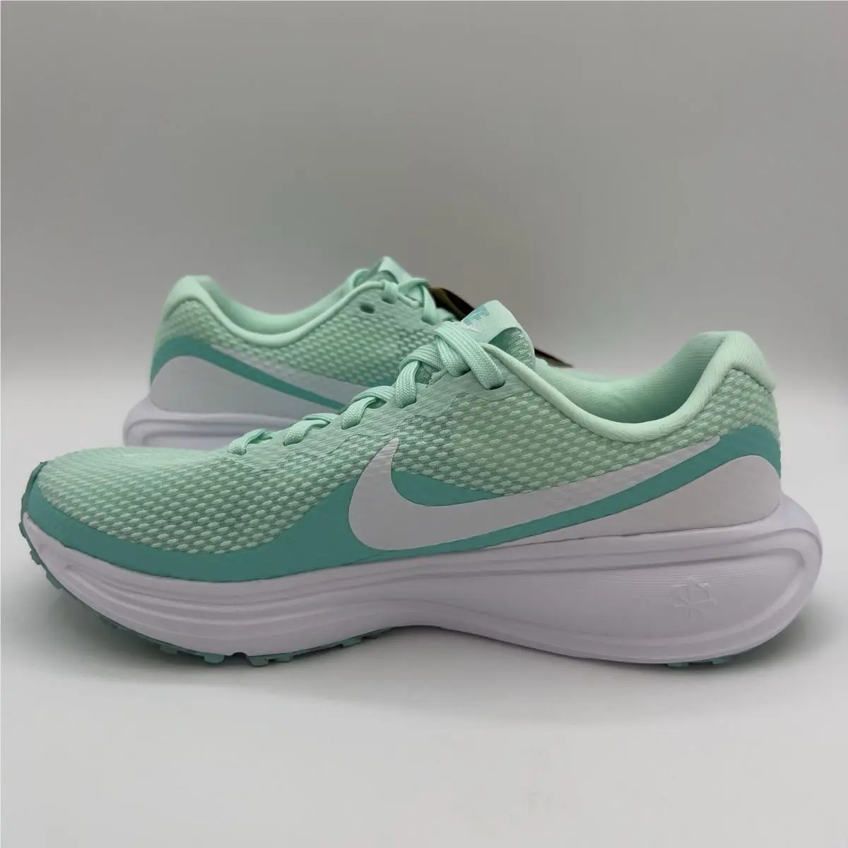 Nike shoes - Nike Revolution 8 - Revolution - HJ8485-300 - Green 2
