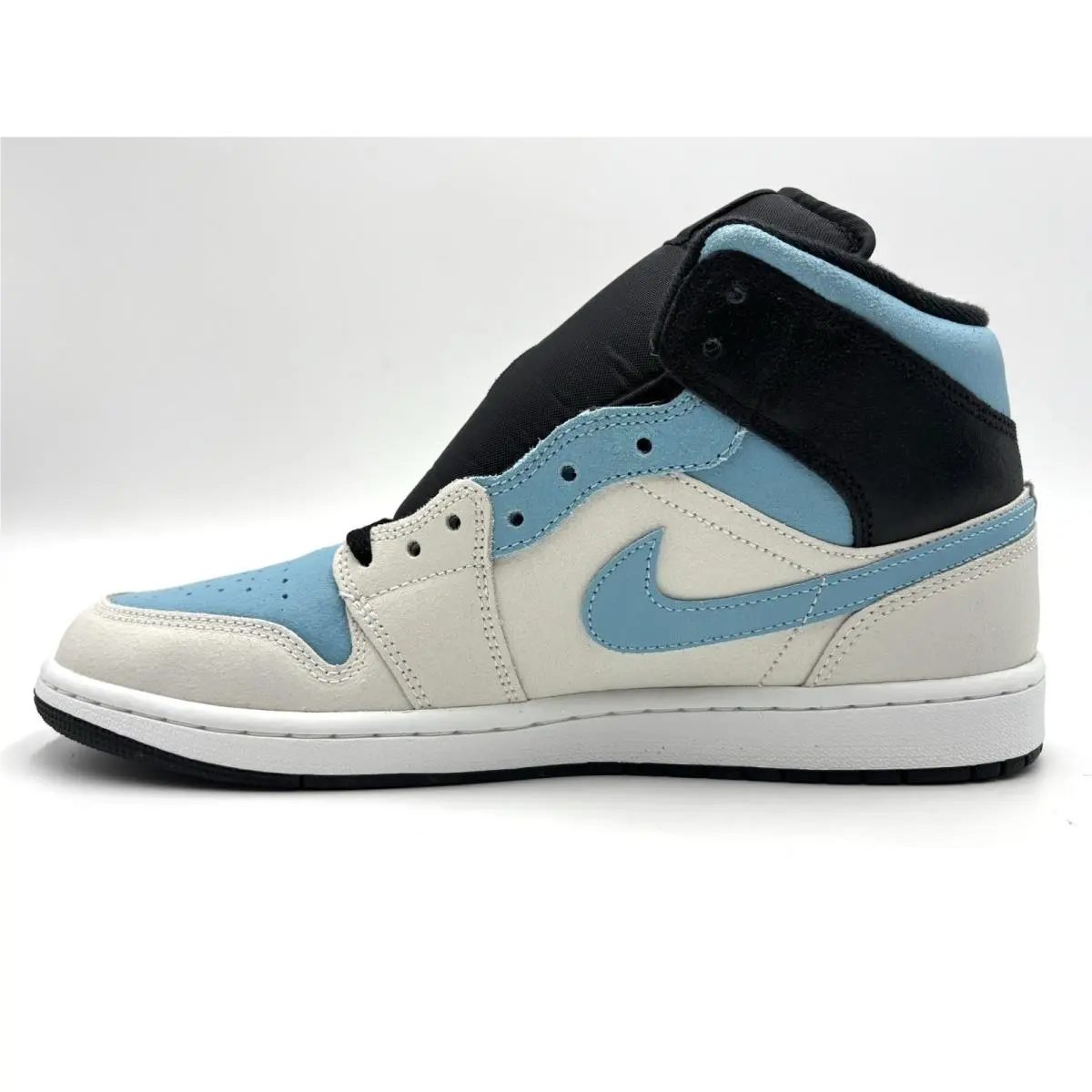 Nike shoes - Air Jordan 1 Mid SE - IM6567-121 - Blue 1
