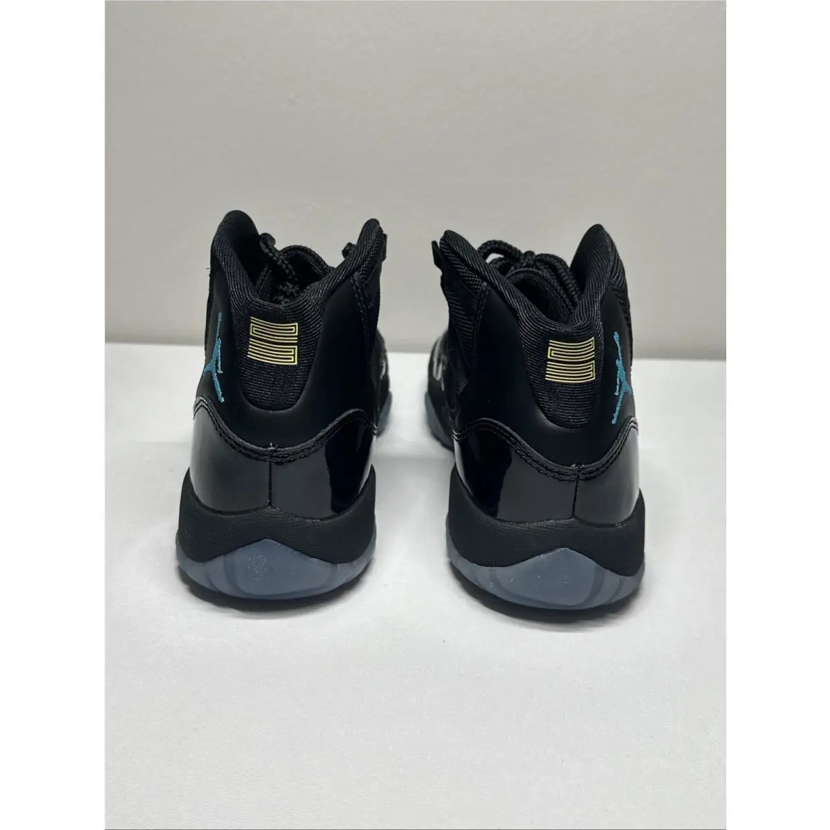 Nike shoes - Air Jordan 11 - Air - 378038-047 - Blue 2