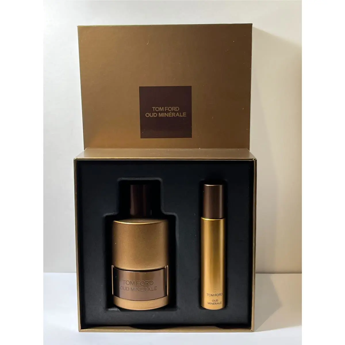 Tom Ford Oud Minerale Set 3.4 Oz. and .34 oz/10 ML Eau De Parfum Spray 2 Pcs Set